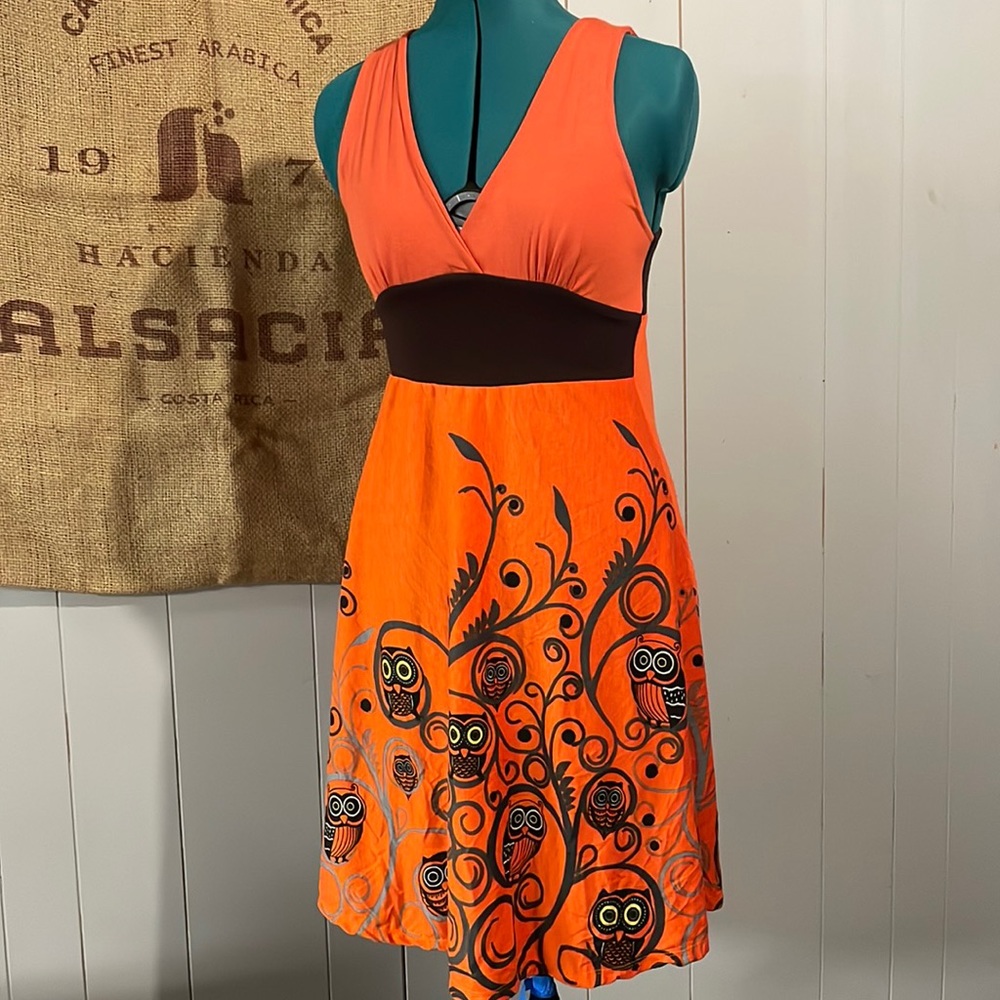 Cute boutique dress… does not have a size I would say S/M